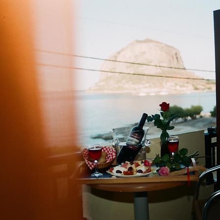 Mpalkoni Sti Monemvasia Bagian luar foto