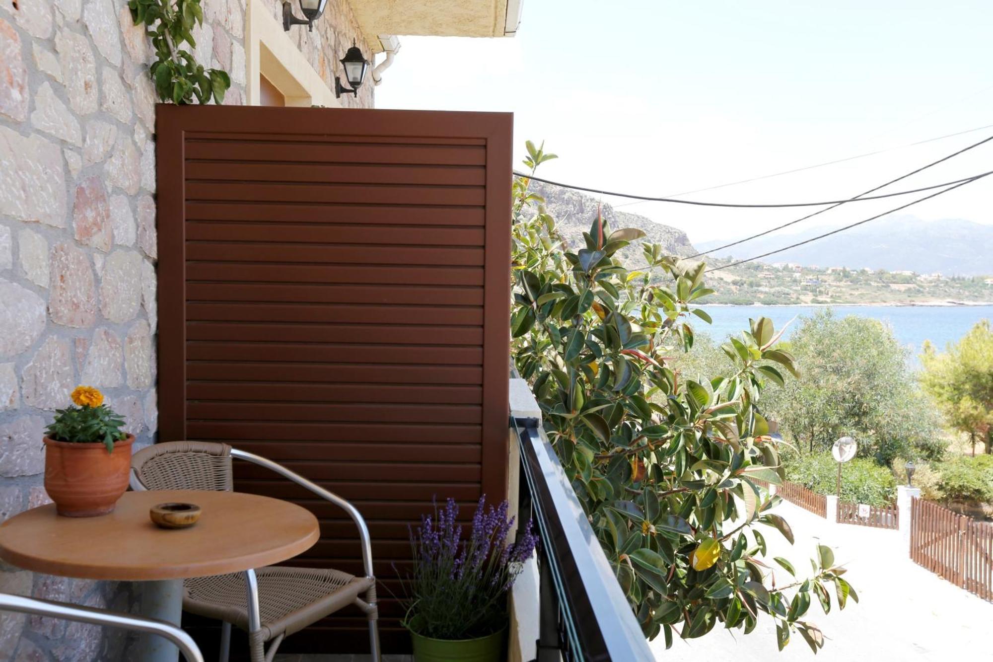 Mpalkoni Sti Monemvasia Bagian luar foto
