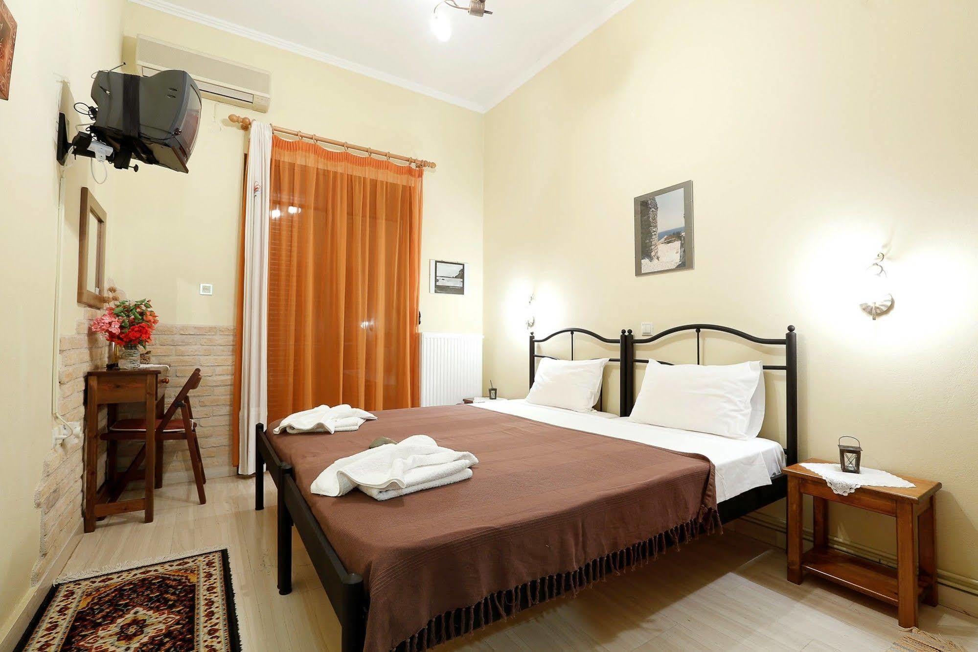 Mpalkoni Sti Monemvasia Bagian luar foto